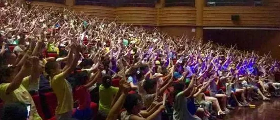 探索黑人群姣与中国妞的精彩互动:在线观看带你领略多元文化魅力 探索黑人群姣与中国妞的精彩互动:在线观看带你领略多元文化魅力