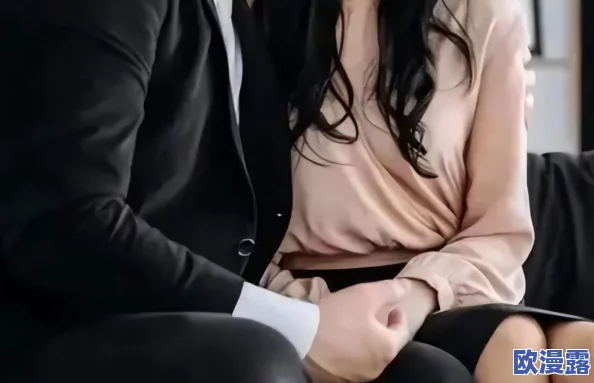 XXⅩ娇小性HD第一次:某女星被曝出与富商约会,疑似涉及不正当关系 XXⅩ娇小性HD第一次:某女星被曝出与富商约会,疑似涉及不正当关系