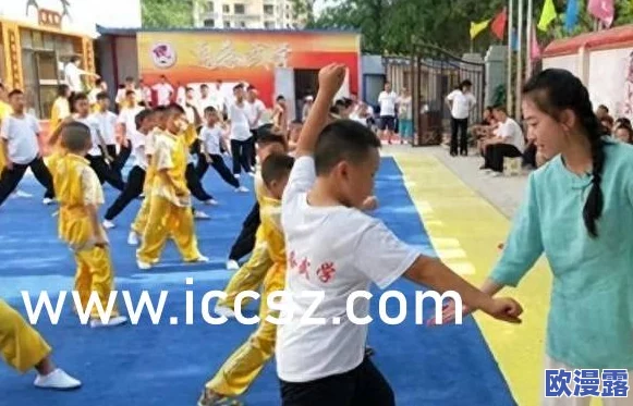 国产精品香蕉夜间视频免费播放:最新动态显示该平台用户活跃度持续上升,内容更新频率加快,吸引了更多观众关注 国产精品香蕉夜间视频免费播放:最新动态显示该平台用户活跃度持续上升,内容更新频率加快,吸引了更多观众关注