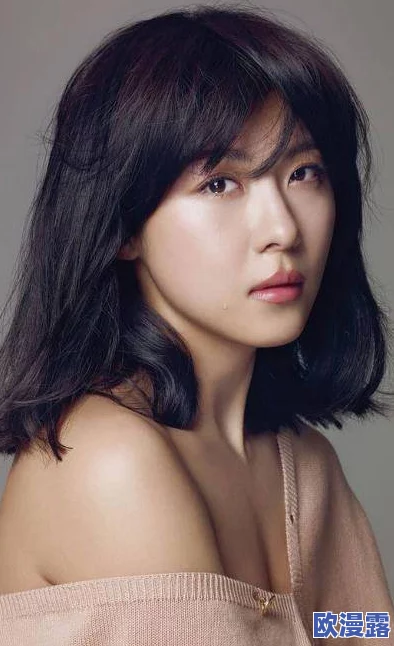 曰韩美女一级视频：绝美容颜，妩媚身姿，尽显东方风情，令人陶醉迷恋