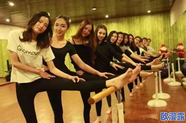 探索黄色爽视频的魅力:让你在轻松娱乐中找到快乐与放松 探索黄色爽视频的魅力:让你在轻松娱乐中找到快乐与放松