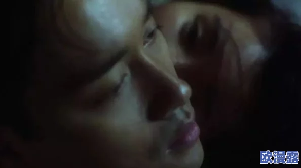 探索秋霞黄色片的魅力：一场视觉与情感的双重盛宴