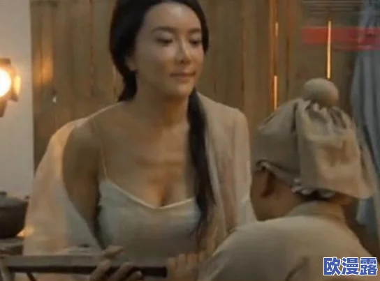 探索龚玥菲新金梅瓶：三级在线观看全集，揭示经典与现代交融的影视魅力