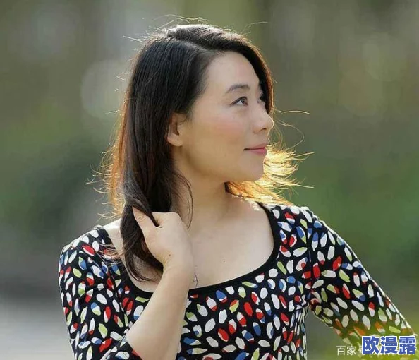 丰满五十路:探讨中年女性的魅力与生活态度,展现她们在岁月洗礼下的自信与风采 丰满五十路:探讨中年女性的魅力与生活态度,展现她们在岁月洗礼下的自信与风采