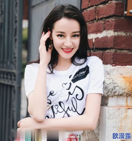 探索韩国19禁主播韩宝贝的魅力世界：在线观看她如何打破界限与观众互动的精彩瞬间