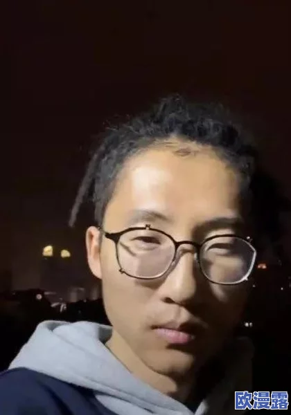 午夜爱爱动态图引发热议，网友们纷纷表达对其内容的看法，有人认为过于露骨，也有人觉得是艺术表现