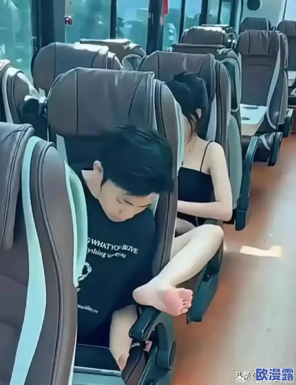 男Ji大巴进入女人的久,真是让人感到震惊,这种行为太不尊重女性了! 男Ji大巴进入女人的久,真是让人感到震惊,这种行为太不尊重女性了!