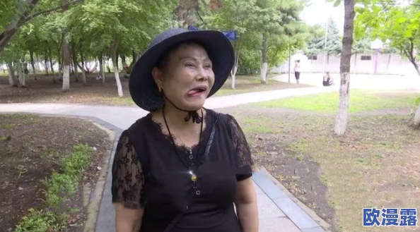 的意思打牌不盖被子照片,这种生活态度真是让人哭笑不得,难道就不能好好休息吗? 的意思打牌不盖被子照片,这种生活态度真是让人哭笑不得,难道就不能好好休息吗?