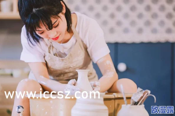 丝袜美女办公室激情视频引发网友热议,许多人认为这种内容过于低俗,不适合在公共场合传播 丝袜美女办公室激情视频引发网友热议,许多人认为这种内容过于低俗,不适合在公共场合传播