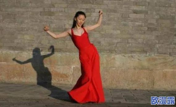国模大尺度人体,网友们对这种艺术表现形式褒贬不一,既有欣赏也有争议 国模大尺度人体,网友们对这种艺术表现形式褒贬不一,既有欣赏也有争议