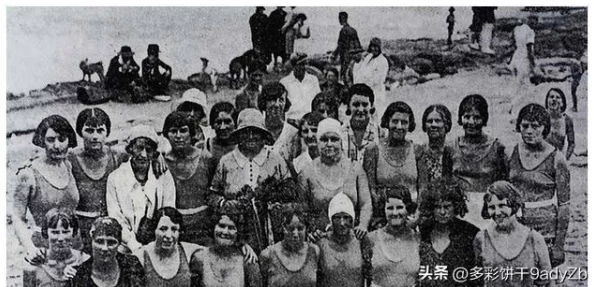 胸大被几个男人轮流玩网友认为这种行为不尊重女性,应该提倡健康的两性关系和相互尊重,而不是物化女性 胸大被几个男人轮流玩网友认为这种行为不尊重女性,应该提倡健康的两性关系和相互尊重,而不是物化女性