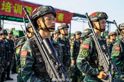 大雷擦狙:这场比赛真是让人热血沸腾,期待他们的下一场表现! 大雷擦狙:这场比赛真是让人热血沸腾,期待他们的下一场表现!
