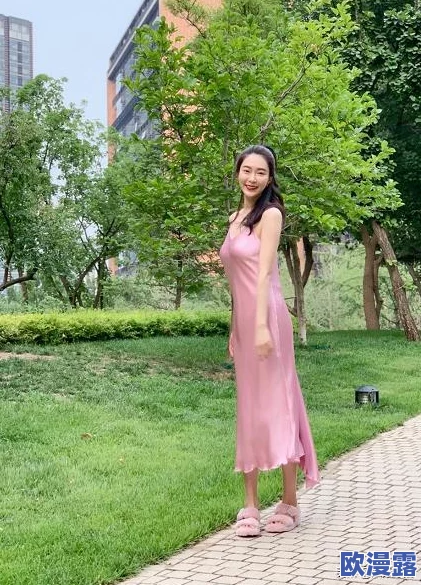 忍不住了想尝尝你的味道网友纷纷表示这句话太撩人了,仿佛在暗示着一种无法抗拒的吸引力,让人心动不已 忍不住了想尝尝你的味道网友纷纷表示这句话太撩人了,仿佛在暗示着一种无法抗拒的吸引力,让人心动不已