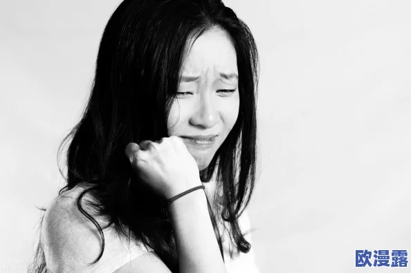 男人扒开女人下面狂躁视频在生活中我们应该倡导尊重与理解彼此的感受共同营造和谐健康的关系 男人扒开女人下面狂躁视频在生活中我们应该倡导尊重与理解彼此的感受共同营造和谐健康的关系