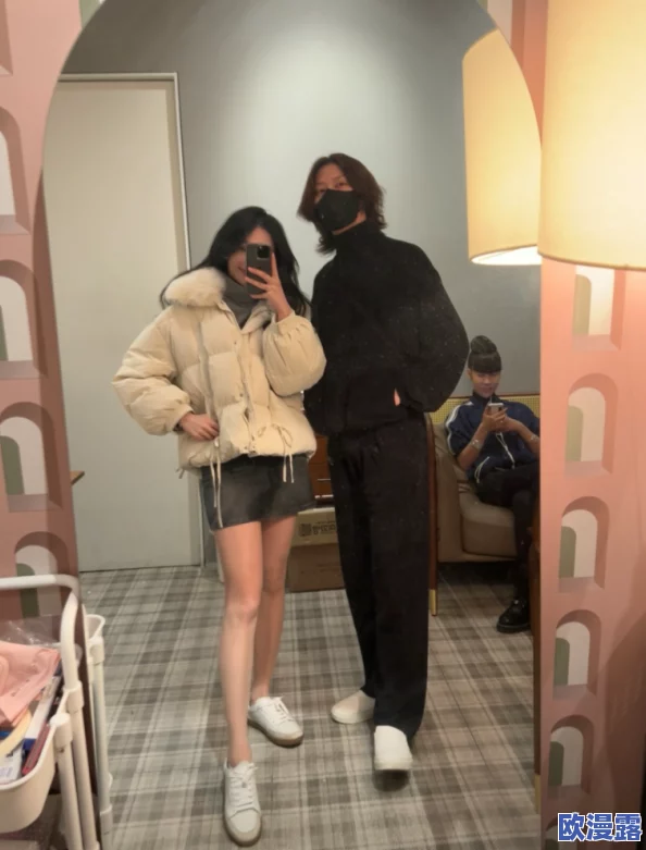 抱着玉腿在厨房强了她惊爆!他竟然是她的亲哥哥,事情真相让人震惊不已,网友们纷纷表示无法接受这个事实 抱着玉腿在厨房强了她惊爆!他竟然是她的亲哥哥,事情真相让人震惊不已,网友们纷纷表示无法接受这个事实