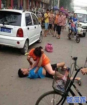 抵在墙上嗯啊h惊爆！现场目击者称两人激烈互动引发围观，视频迅速传播网络引发热议，网友评论炸裂！