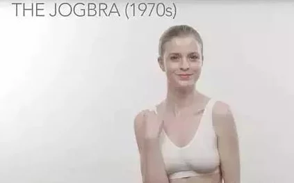 美女扒开胸罩给男生看的视频引发热议网友纷纷讨论其背后的社会影响与道德观念 美女扒开胸罩给男生看的视频引发热议网友纷纷讨论其背后的社会影响与道德观念
