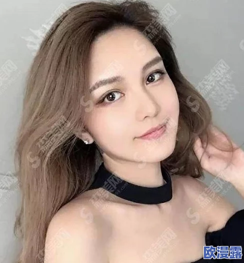 白嫩美女被各种姿势啪啪最新进展显示该视频在社交媒体上引发热议，网友们纷纷评论并分享，引起广泛关注与讨论