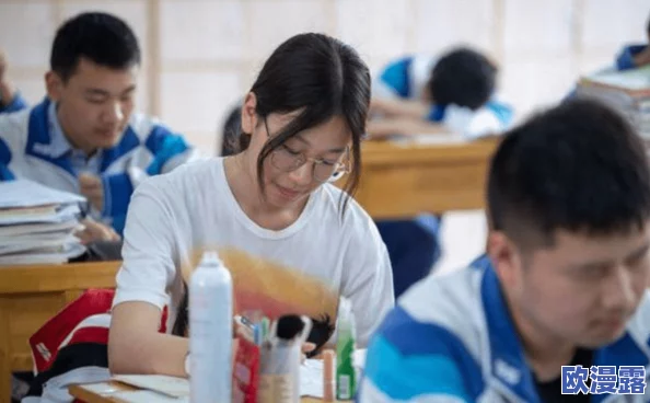 老师让我插她惊爆内幕:竟然是为了提高我的学习兴趣和课堂参与度,背后还有更深层的教育理念在支撑 老师让我插她惊爆内幕:竟然是为了提高我的学习兴趣和课堂参与度,背后还有更深层的教育理念在支撑
